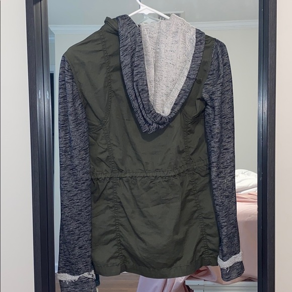 Light Jacket - Picture 2 of 4